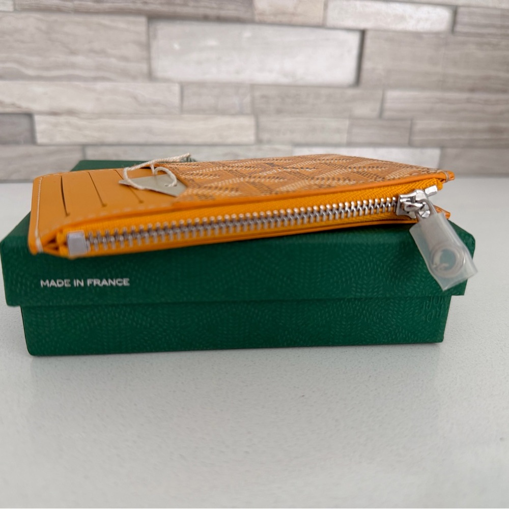 Goyard Bourbon Zip Card Holder in Yellow, brand new in box - Picture 3 of 11